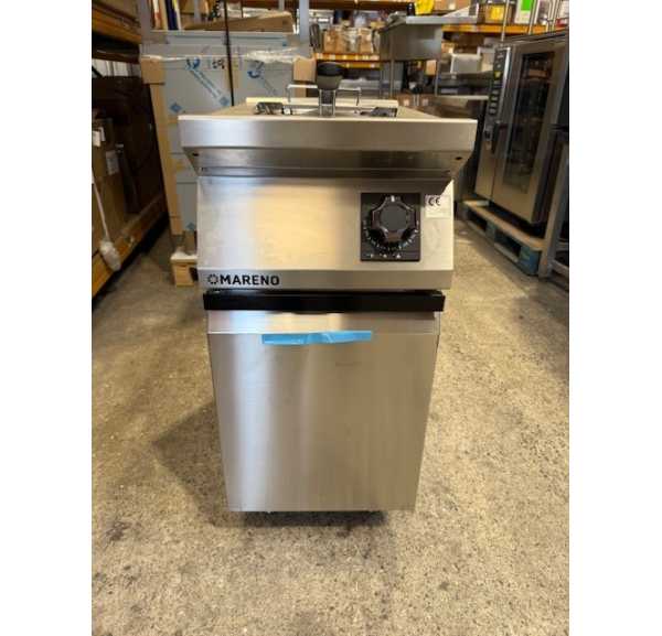 Friteuse électrique professionnelle Mareno FR74E10A – 10 litres, neuve déclassée, sur placard avec porte